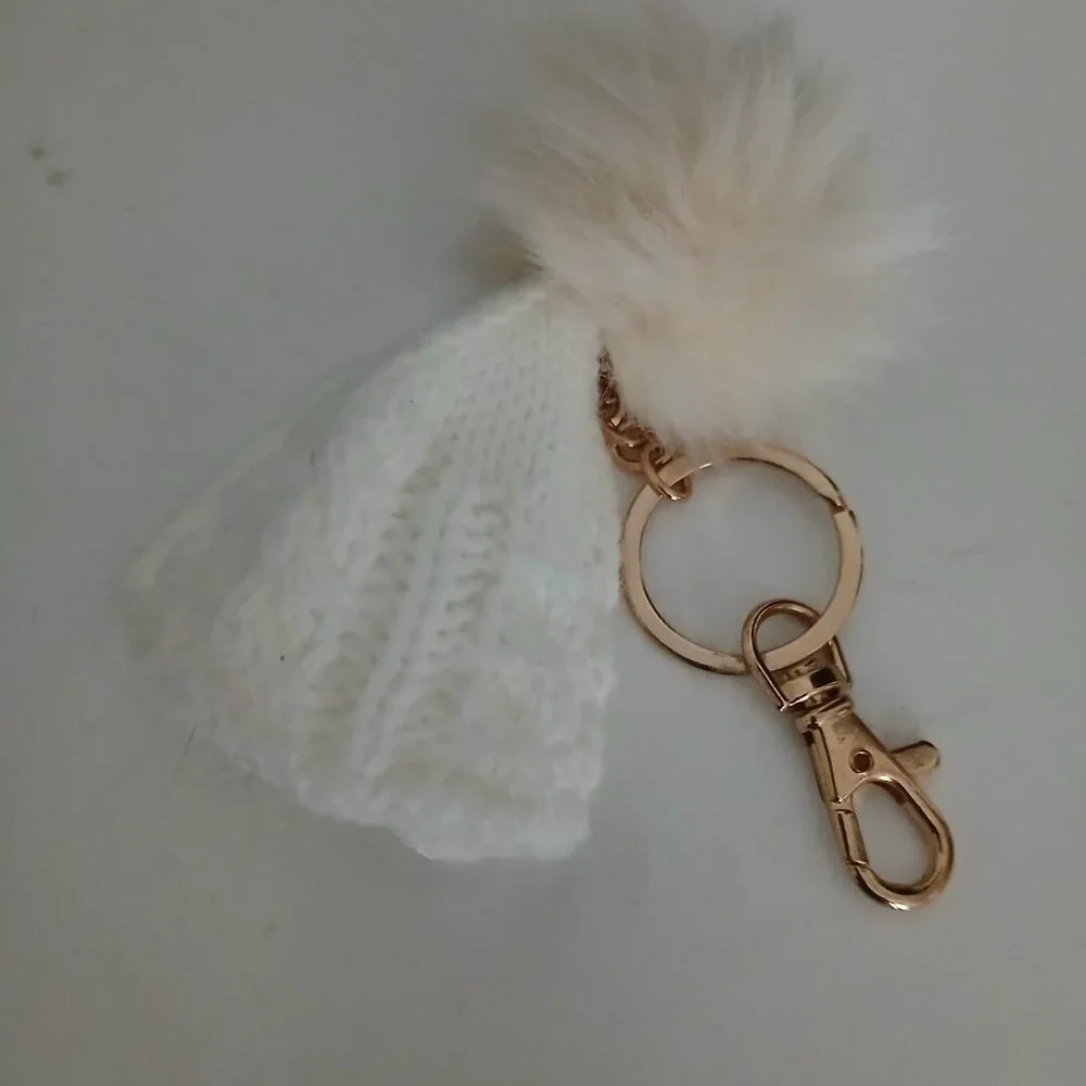 Cable Knit Pom Pom Hat Keychain